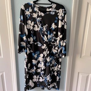 Calvin Klein size L dress design with gathered front and floral print